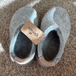 Glerups Childrens Shoes / Size 23 (7 Toddler) / New with tags / No box